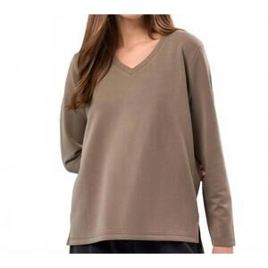 NEW FRENCH KYSS solid v-neck top in army